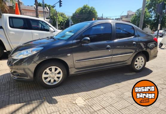 Autos - Peugeot 207 compact XS 1.4 4Ptas 2011 Nafta 100000Km - En Venta