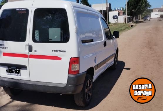 Utilitarios - Peugeot Partner 2012 Diesel 11Km - En Venta