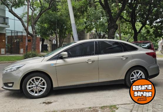 Autos - Ford Focus S Sedan 2019 Nafta 125000Km - En Venta