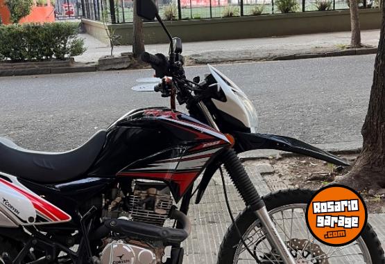 Motos - Corven TRIAX 150 R3 2020 Nafta 10500Km - En Venta