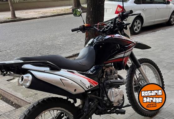 Motos - Corven TRIAX 150 R3 2020 Nafta 10500Km - En Venta