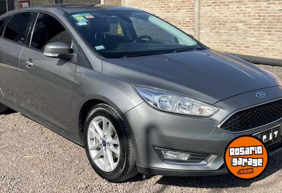 Autos - Ford SE tapizado cuero 2017 Nafta 100000Km - En Venta