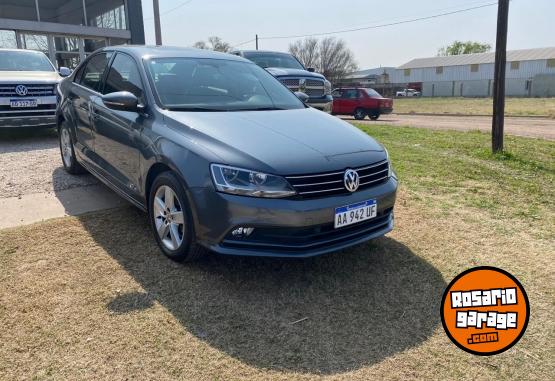 Autos - Volkswagen Vento 2017 Nafta 75000Km - En Venta