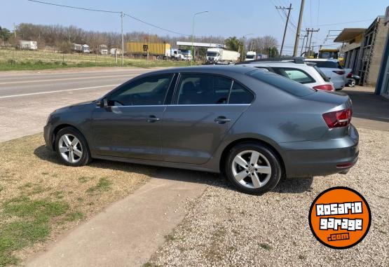 Autos - Volkswagen Vento 2017 Nafta 75000Km - En Venta