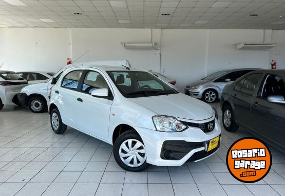 Autos - Toyota Etios X 2023 Nafta 0Km - En Venta