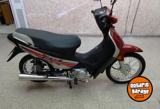 Motos - Motomel Blitz v8 2023 Nafta 6000Km - En Venta