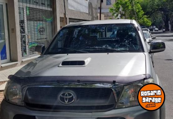 Camionetas - Toyota Hilux 2009 Diesel 183000Km - En Venta