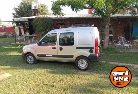 Utilitarios - Renault kangoo 2016 Nafta 138000Km - En Venta