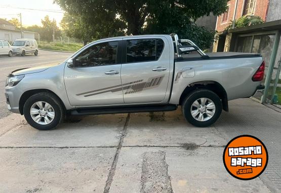 Camionetas - Toyota HILUX 2019 Diesel 31100Km - En Venta