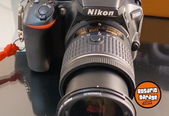 Electrnica - Cmara nikon d5600 (13.838 disparos)  + lente kit y accesorios - En Venta