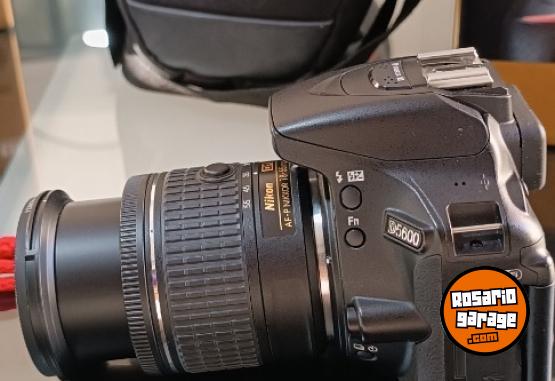 Electrnica - Cmara nikon d5600 (13.838 disparos)  + lente kit y accesorios - En Venta