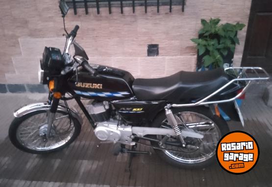 Motos - Suzuki Ax 100 2022 Nafta 11000Km - En Venta