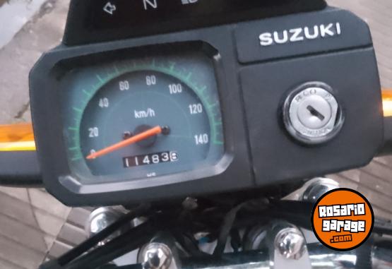 Motos - Suzuki Ax 100 2022 Nafta 11000Km - En Venta