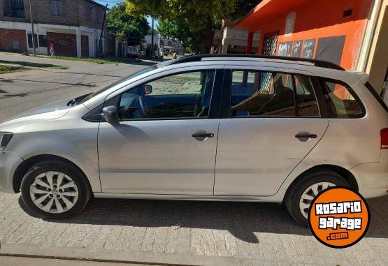 Autos - Volkswagen Suran 2015 Nafta 100000Km - En Venta