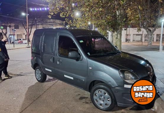 Utilitarios - Renault Kangoo 2016 Nafta 180000Km - En Venta