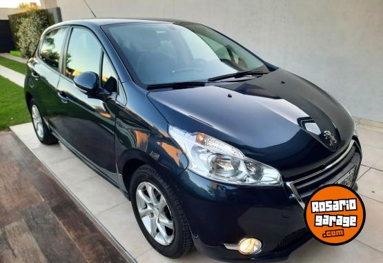 Autos - Peugeot 208 2015 Nafta 100000Km - En Venta