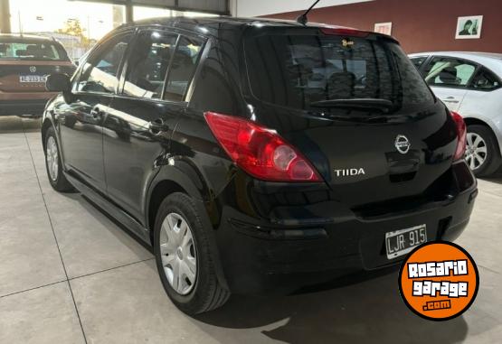 Autos - Nissan Tiida 2012 Nafta 180000Km - En Venta