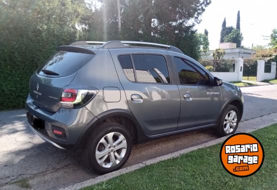 Autos - Renault Sandero stepway previlege 2015 Nafta 140000Km - En Venta