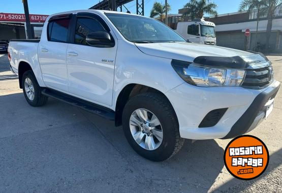 Camionetas - Toyota Hilux SR 2018 Diesel 82000Km - En Venta