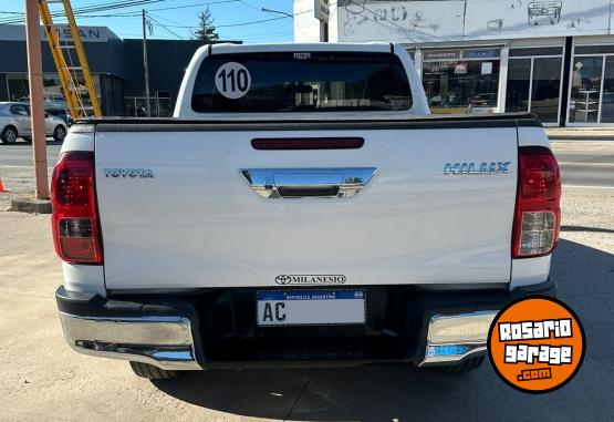 Camionetas - Toyota Hilux SR 2018 Diesel 82000Km - En Venta