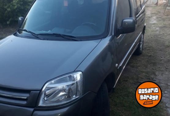 Utilitarios - Citroen Berlingo xtr 2019 Diesel 125000Km - En Venta