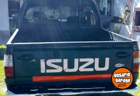 Camionetas - Isuzu Luv 2.5 doble cabina 4x2 2002 Diesel 315700Km - En Venta