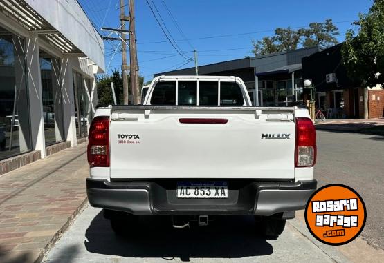 Camionetas - Toyota HILUX C/S 2.4 TDI M/T 4x4 2018 Diesel 175000Km - En Venta