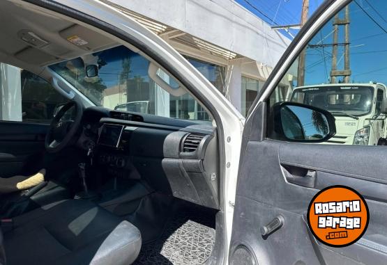 Camionetas - Toyota HILUX C/S 2.4 TDI M/T 4x4 2018 Diesel 175000Km - En Venta