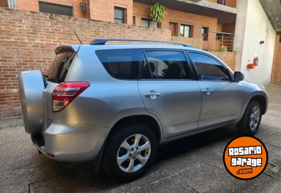 Camionetas - Toyota RAV 4 2010 Nafta 244000Km - En Venta