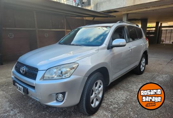 Camionetas - Toyota RAV 4 2010 Nafta 244000Km - En Venta