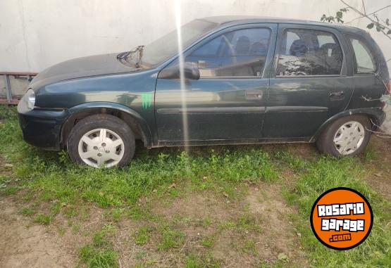 Autos - Chevrolet Corsa, cinco puertas 1997 GNC 200000Km - En Venta