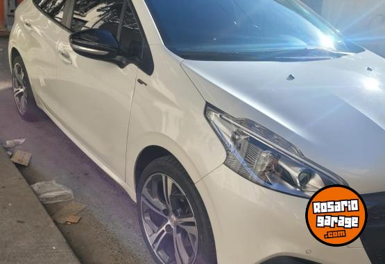 Autos - Peugeot 208 GT 2017 Nafta 66000Km - En Venta