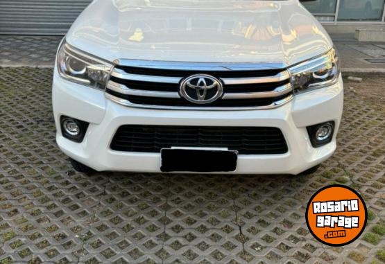 Camionetas - Toyota Hilux srx 2018 Diesel 184000Km - En Venta