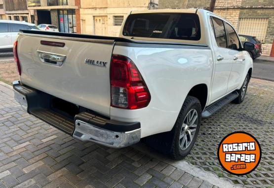 Camionetas - Toyota Hilux srx 2018 Diesel 184000Km - En Venta