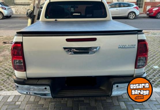 Camionetas - Toyota Hilux srx 2018 Diesel 184000Km - En Venta