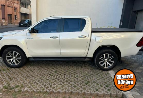 Camionetas - Toyota Hilux srx 2018 Diesel 184000Km - En Venta