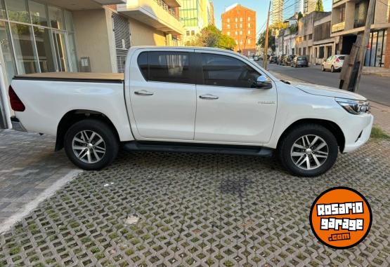 Camionetas - Toyota Hilux srx 2018 Diesel 184000Km - En Venta