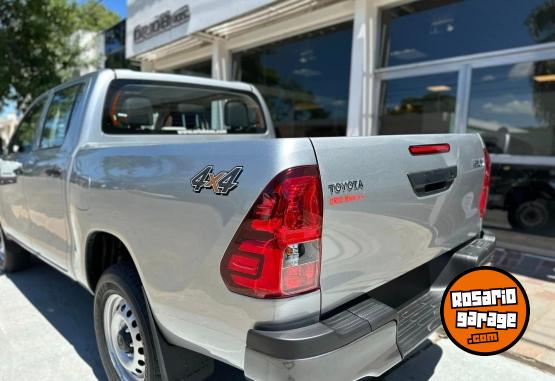 Camionetas - Toyota HILUX D/C 2.4 TDI DX 4x4 2024 Diesel 0Km - En Venta