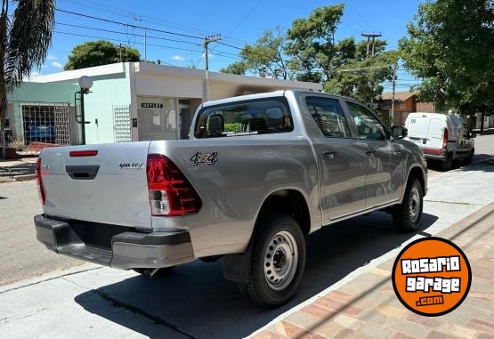 Camionetas - Toyota HILUX D/C 2.4 TDI DX 4x4 2024 Diesel 0Km - En Venta