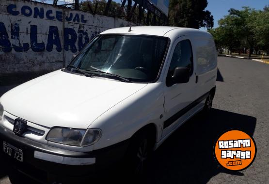 Utilitarios - Peugeot partner 2005 Diesel 65000Km - En Venta