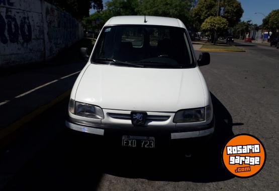 Utilitarios - Peugeot partner 2005 Diesel 65000Km - En Venta