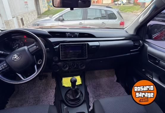 Camionetas - Toyota Hilux DX 2016 Diesel 137000Km - En Venta