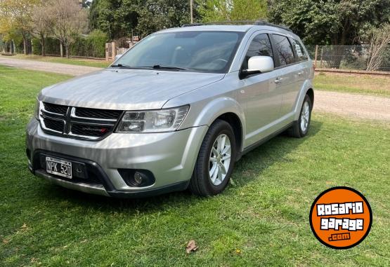 Camionetas - Dodge JOURNEY 2014 Nafta 110000Km - En Venta