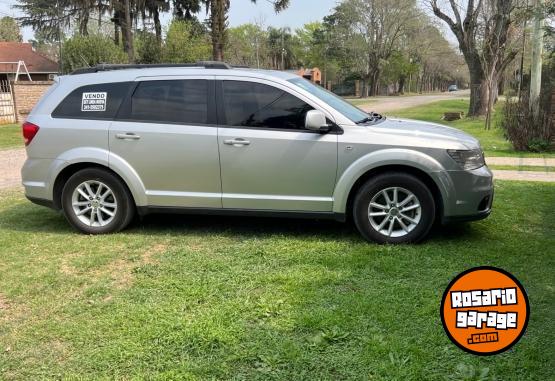 Camionetas - Dodge JOURNEY 2014 Nafta 110000Km - En Venta