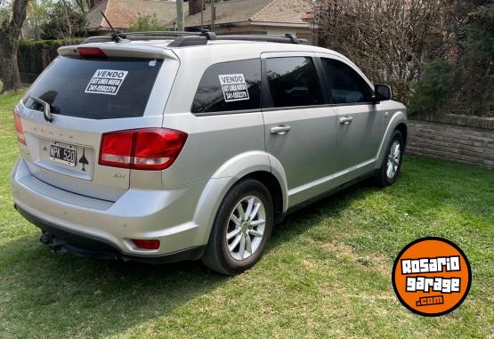 Camionetas - Dodge JOURNEY 2014 Nafta 110000Km - En Venta