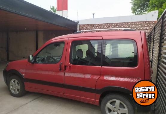 Utilitarios - Peugeot Partner Patagnica 2012 Nafta 170000Km - En Venta