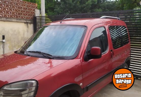 Utilitarios - Peugeot Partner Patagnica 2012 Nafta 170000Km - En Venta