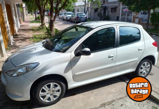 Autos - Peugeot 207 2016 Nafta 86000Km - En Venta