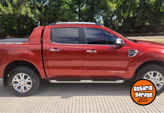 Camionetas - Ford Ranger hilux amarok 2017 Diesel 90000Km - En Venta