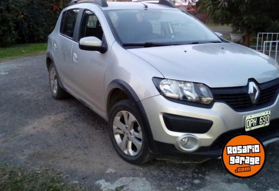 Autos - Renault Sandero StepWay 2015 GNC 220000Km - En Venta